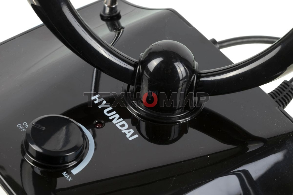 Антенна телевизионная Hyundai H-TAI400 30дБ активная черный