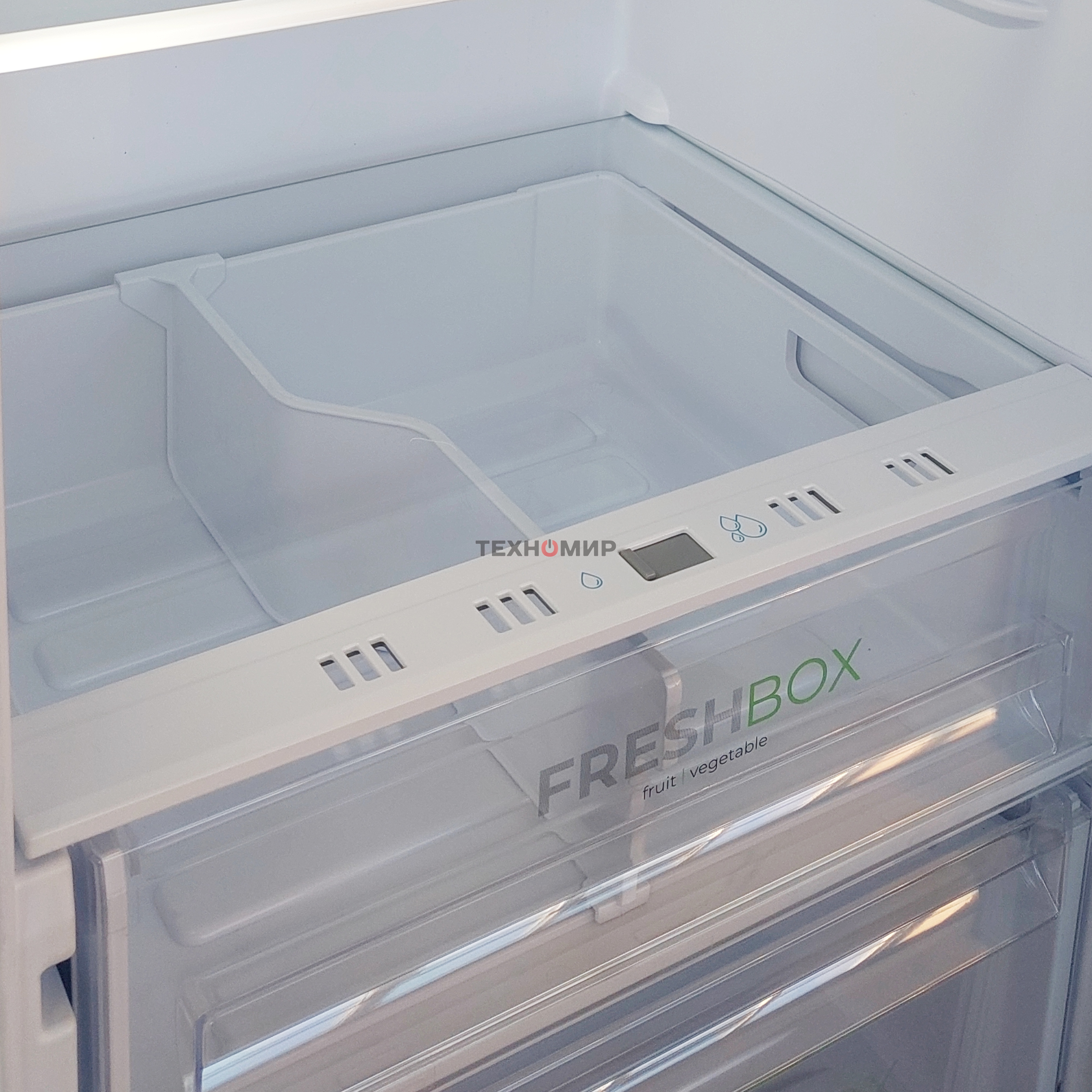 Холодильник Бирюса Б-6135 белый двухкамерный 240/60л морозилка сверху, автоматическое оттаивание