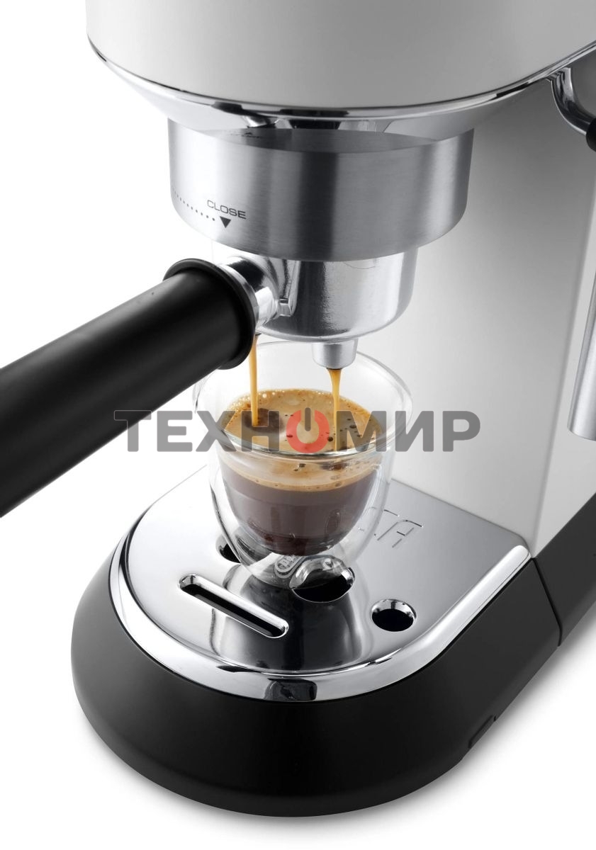 Кофеварка эспрессо DeLonghi EC685.W белый, исп. кофе - молотый/чалды, 1.1 л, 1350 Вт, 15 бар