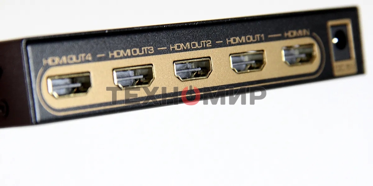 Разветвитель HDMI 1X4 DD424 VCOM
