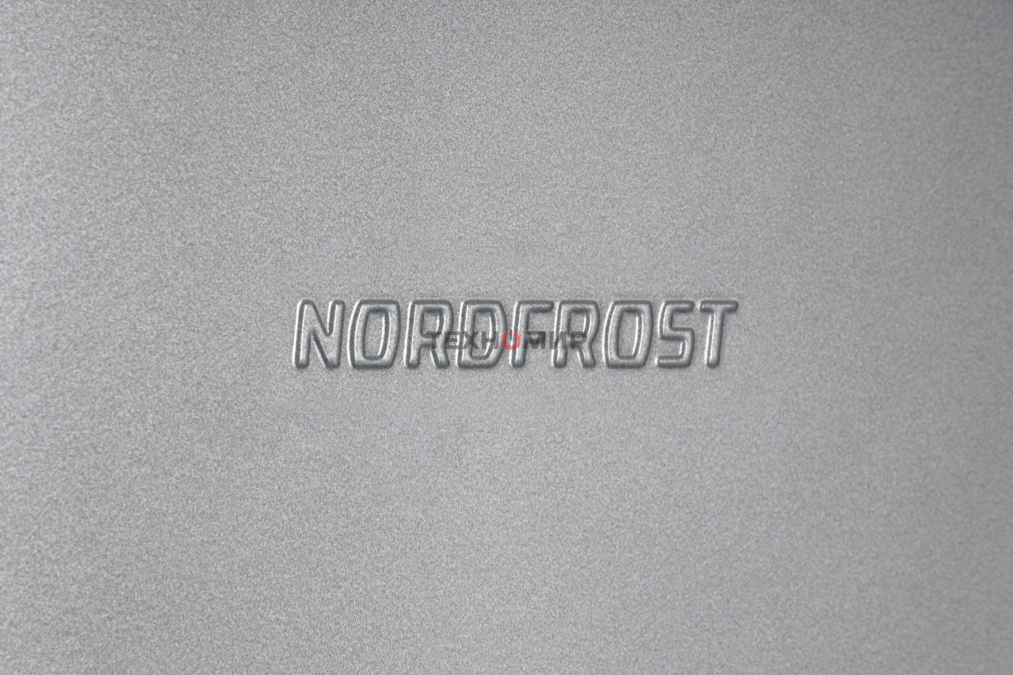 Холодильник Nordfrost NRB 151 S серебристый, двухкамерный 170/115 л морозилка снизу, ручная разморозка