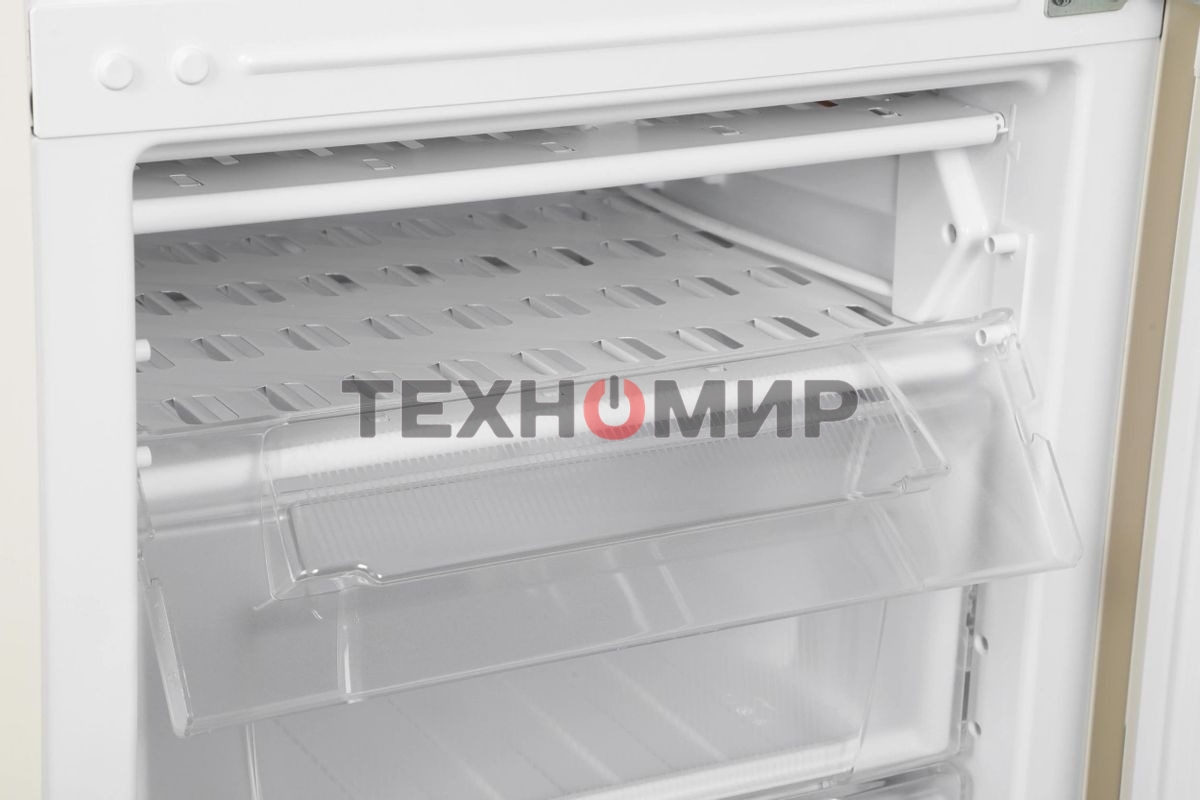 Холодильник Stinol STS 167 E бежевый двухкамерный 195/104 л морозилка снизу