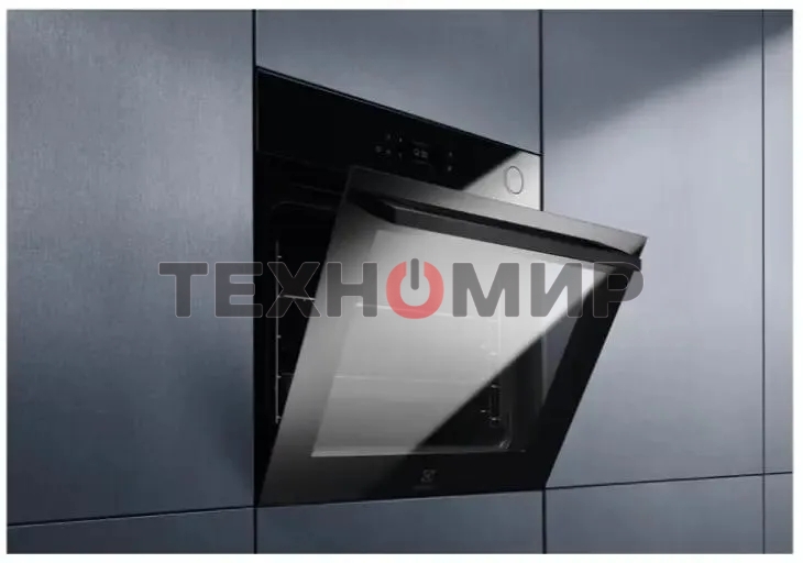 Духовой шкаф электрический Electrolux EOC8P39WZ черный