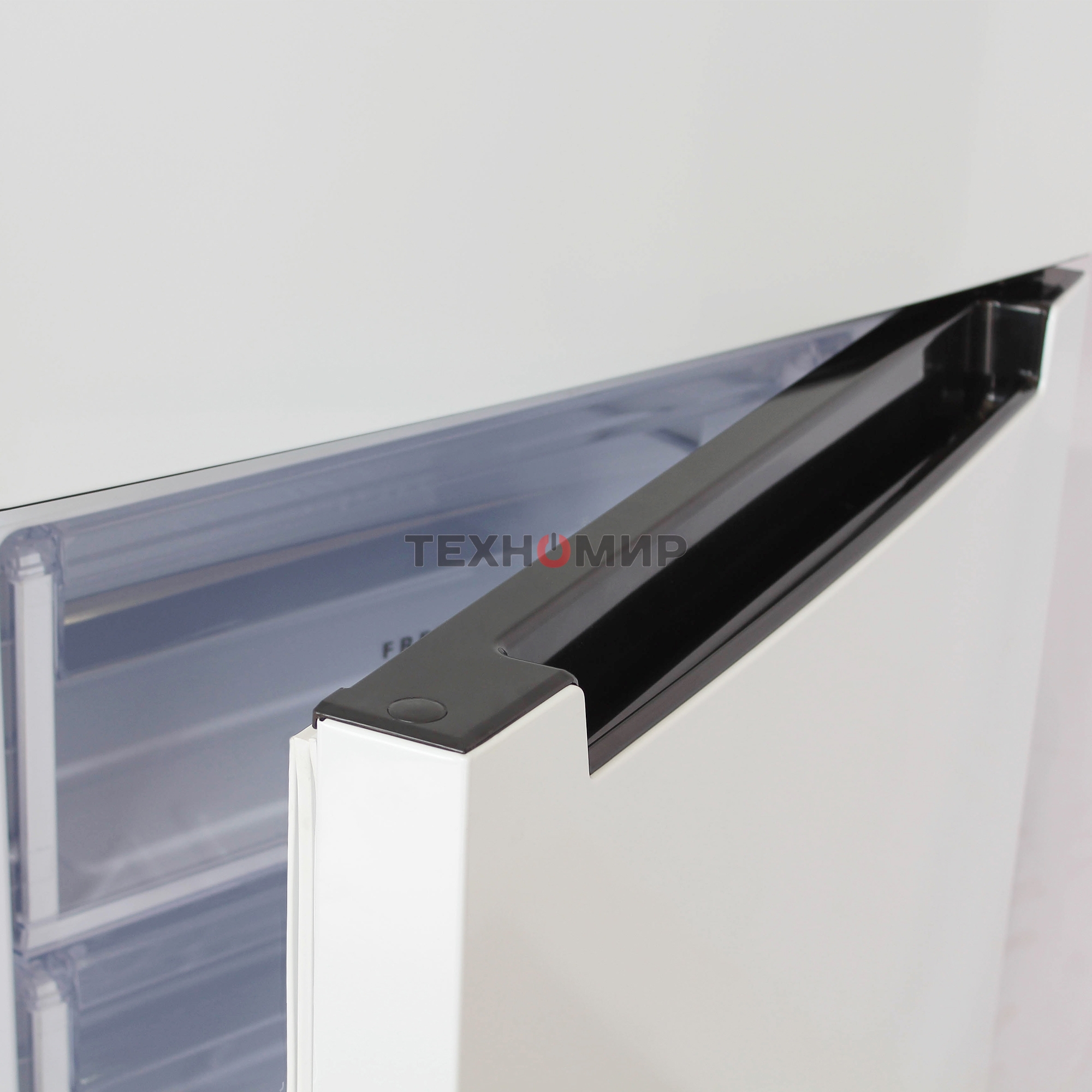 Холодильник Бирюса Б-980NF белый двухкамерный 240/130л морозилка снизу, No Frost