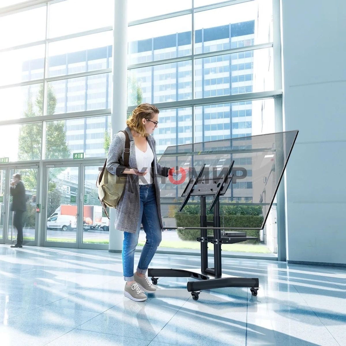 Стойка для телевизора с кронштейном ONKRON 32