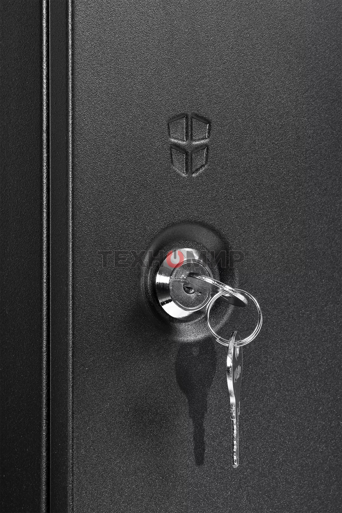 Шкаф телекоммуникационный настенный разборный ЦМО ЭКОНОМ 18U (600 520) дверь металл, черный