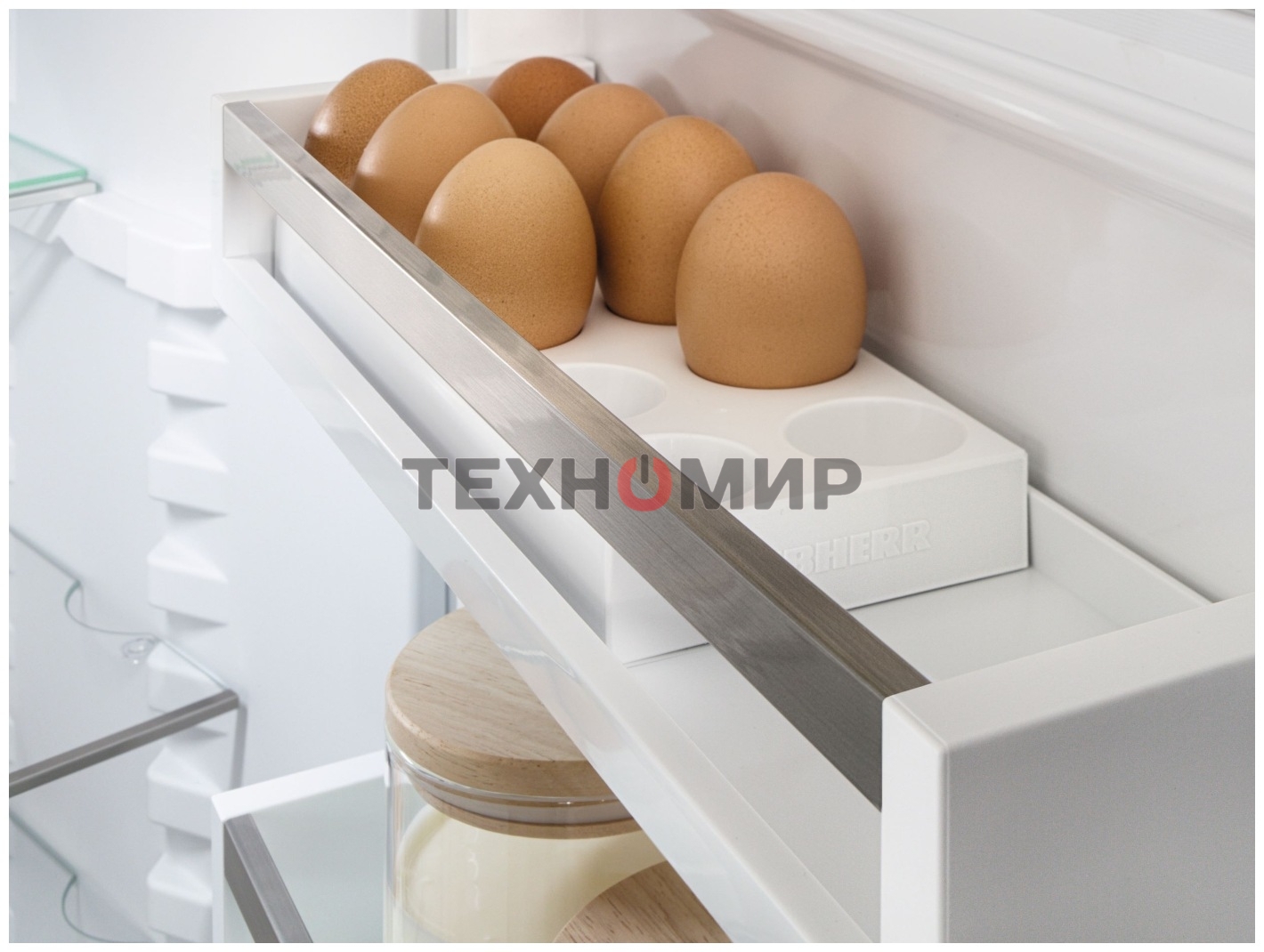 Холодильники Liebherr Pure CNsdc 5703-22 001 серебристый SmartSteel двухкамерный 266/94л морозилка снизу