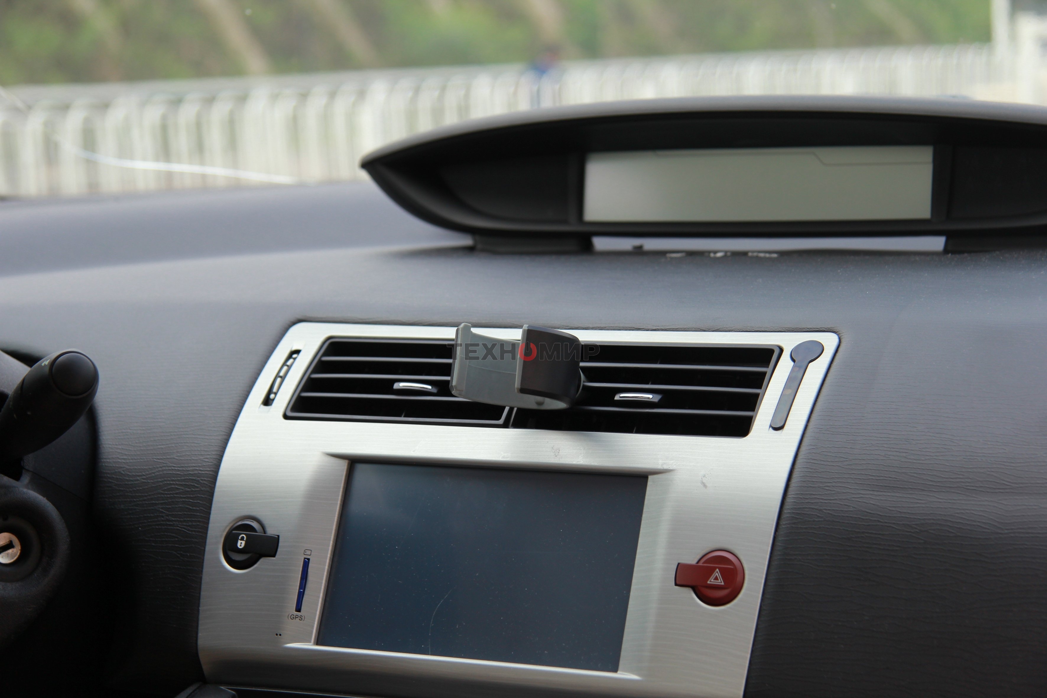 Держатель для мобильного устройства, автомобильный Gembird TA-CHAV-03 на дефлектор, до 6