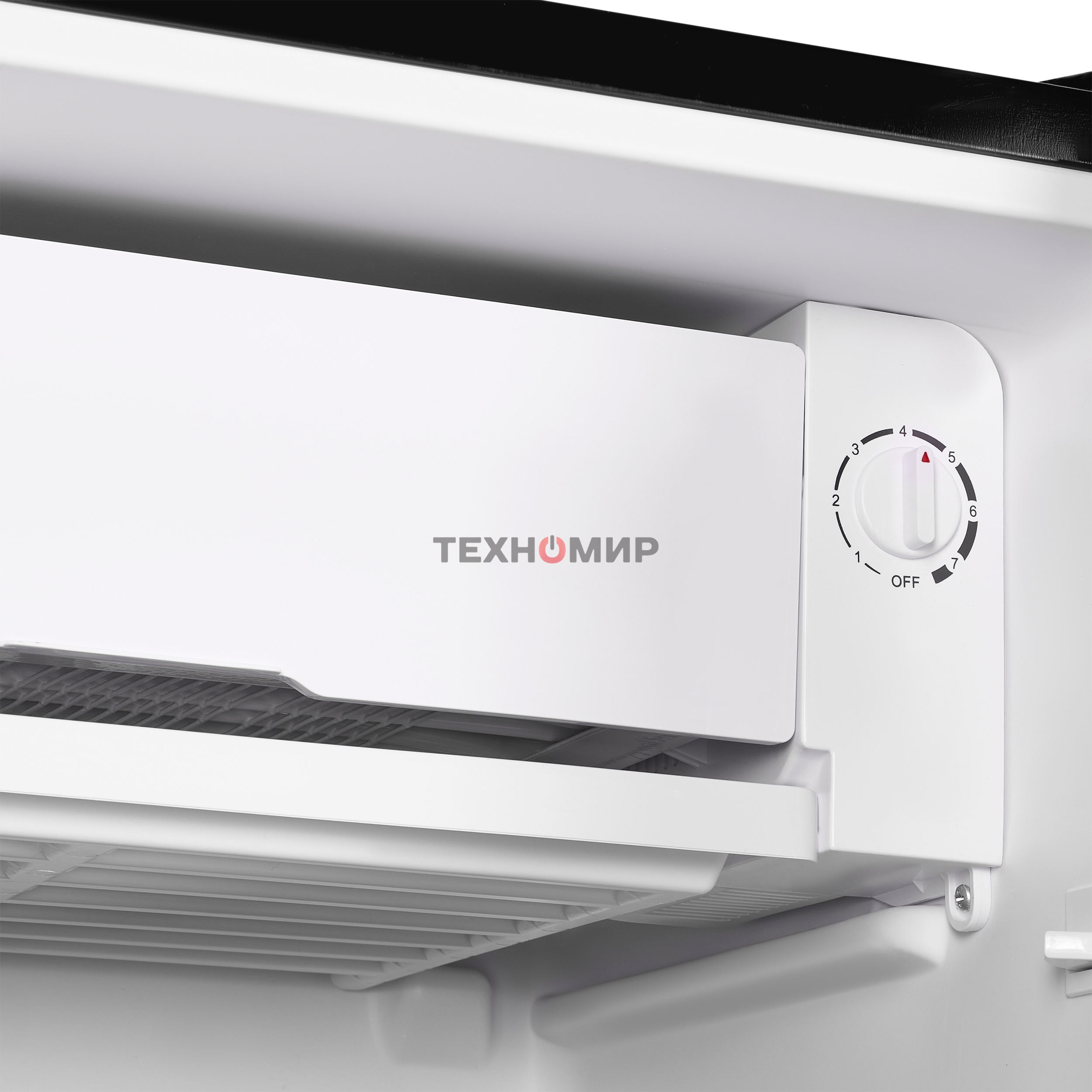 Холодильник Maunfeld MFF83RB черный однокамерный 85л