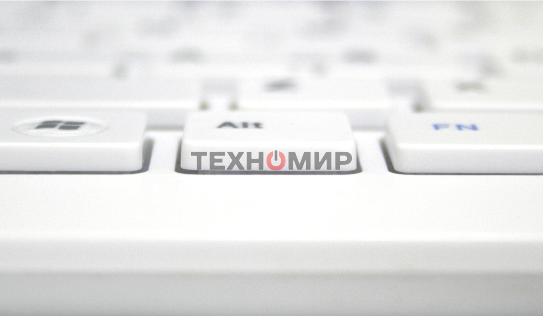 Комплект клавиатура+мышь Defender Skyline 895 беспроводной, USB, 2000 DPI, белый