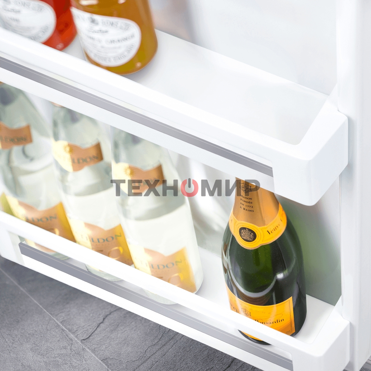 Холодильник Liebherr CTel 2931-26 001 серебристый двухкамерный 218/52л морозилка сверху