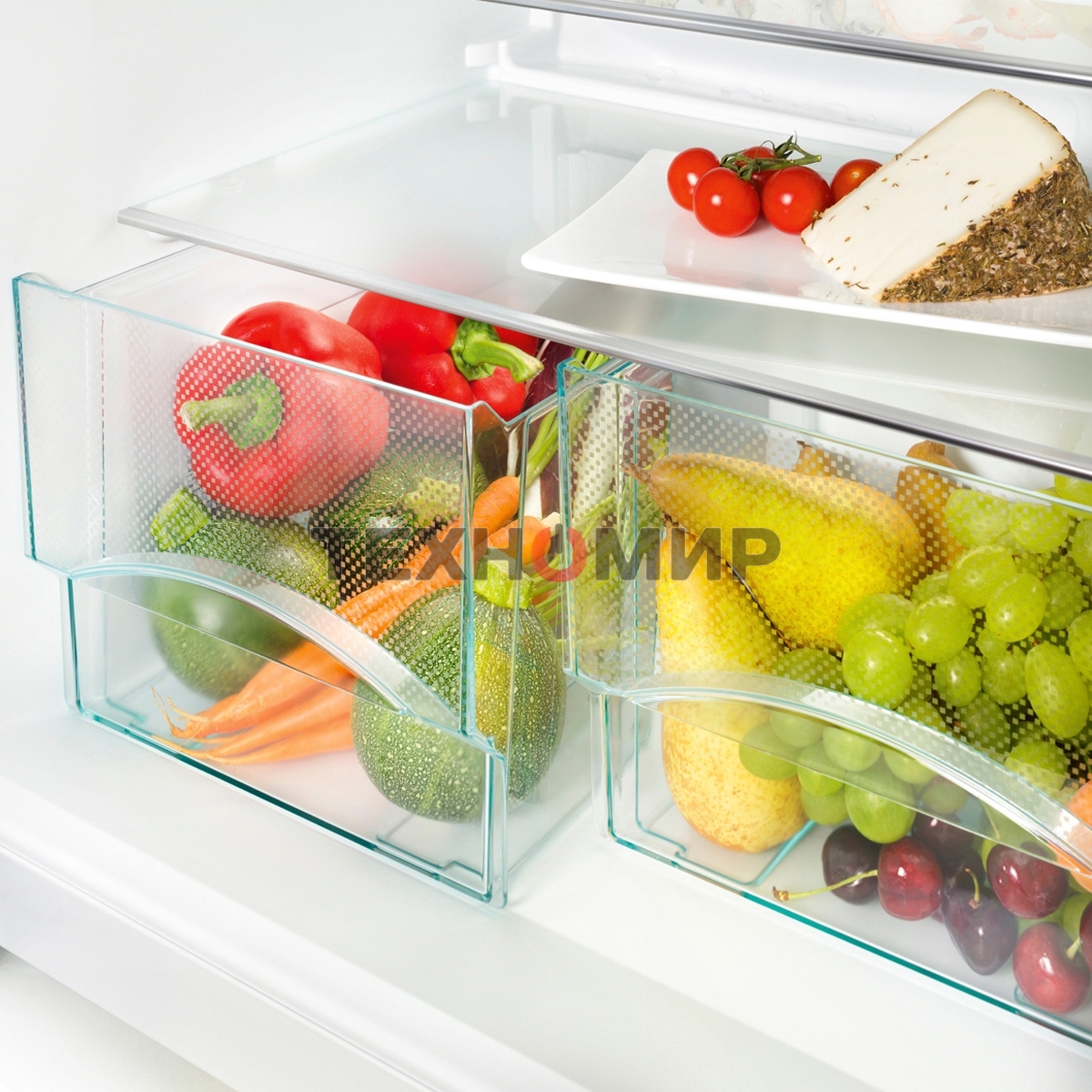 Холодильники Liebherr CUe 2831-26 001 белый двухкамерный 212/53л морозилка снизу