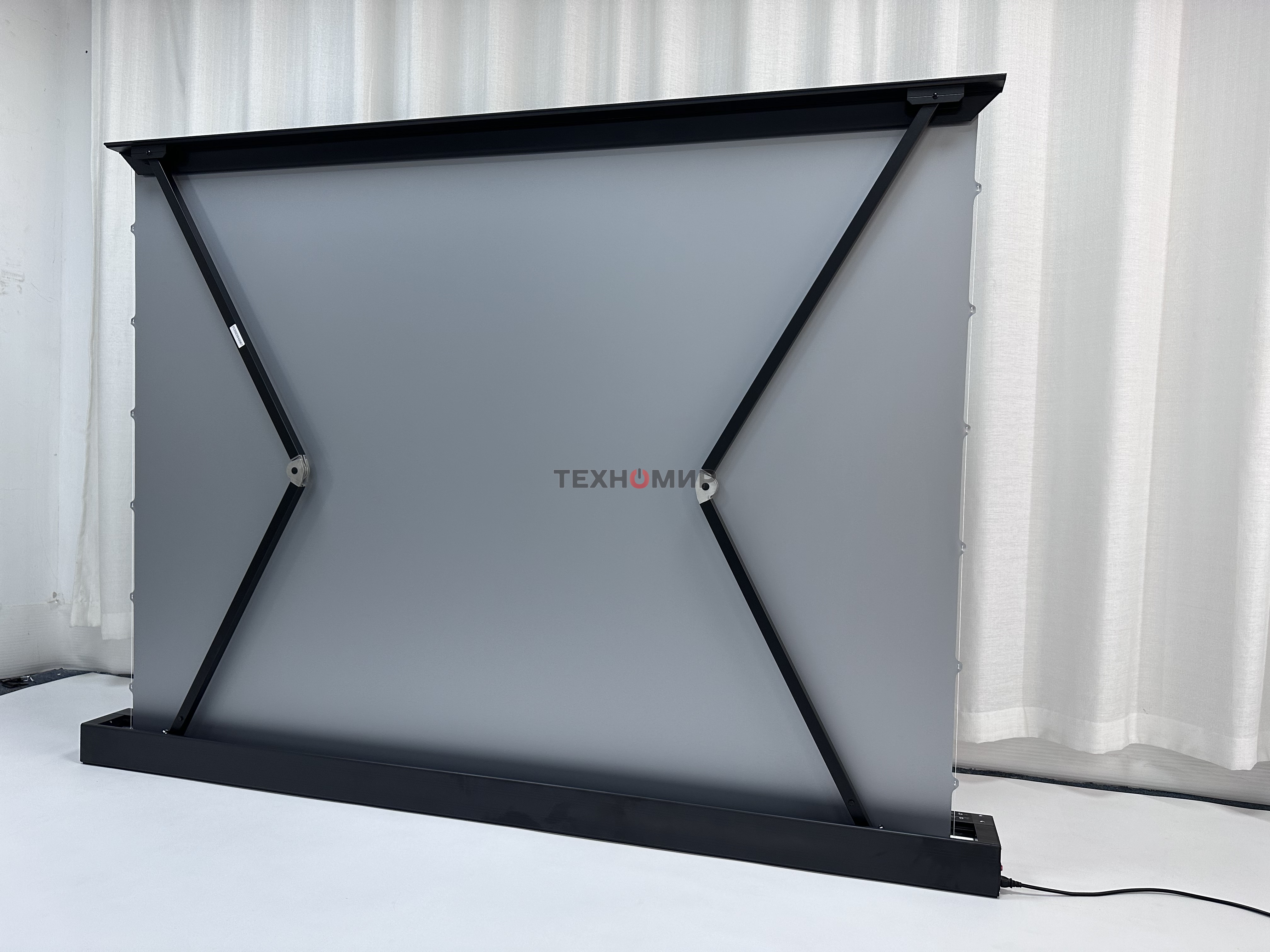 Экран для проектора S'OK SFE-296x165-WH 100'' 4K, напольный с электроприводом, Nanometallic, белый