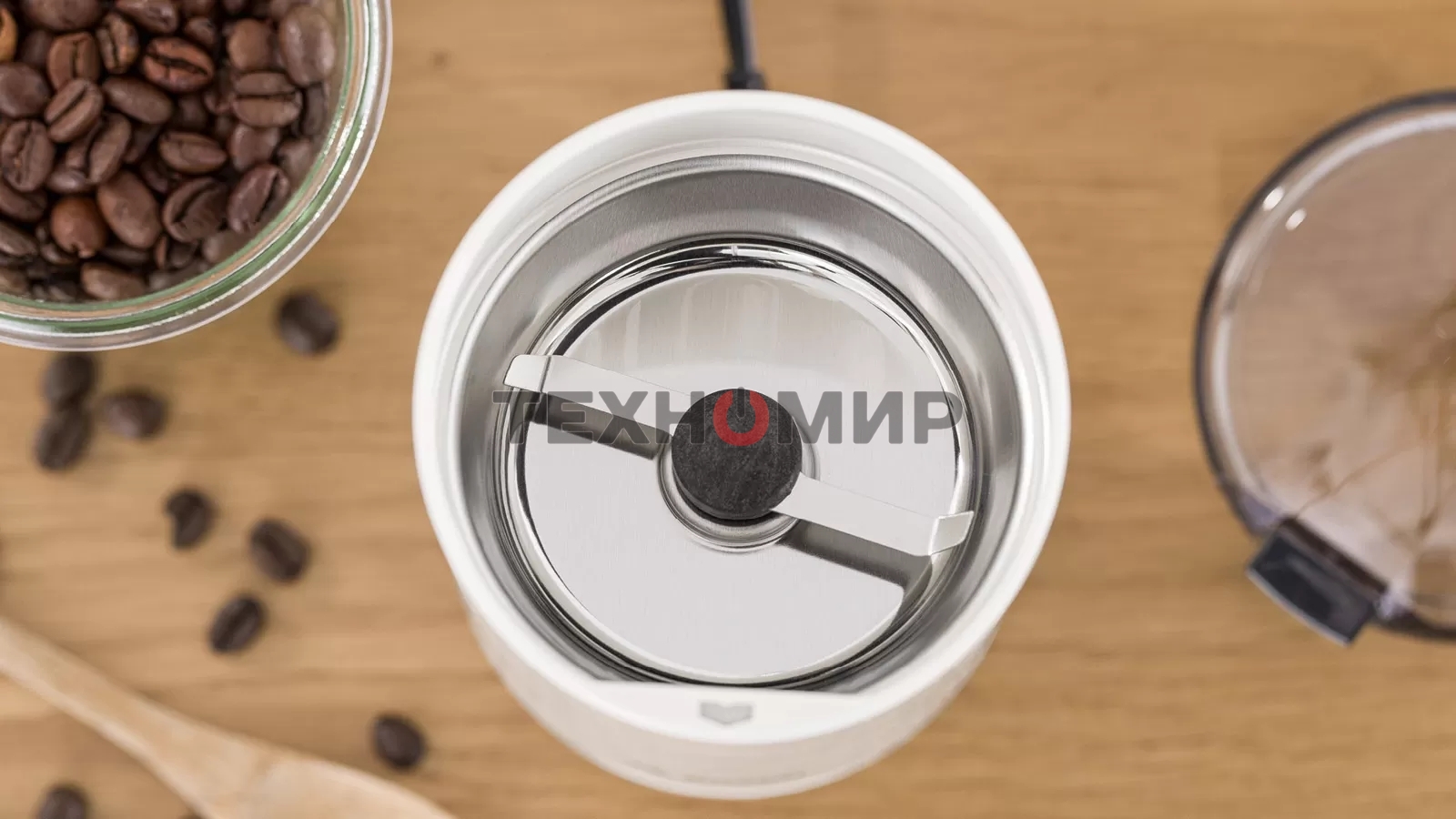 Кофемолка Bosch TSM6A011W 180Вт сист.помол.:ротац.нож вместим.:75гр белый