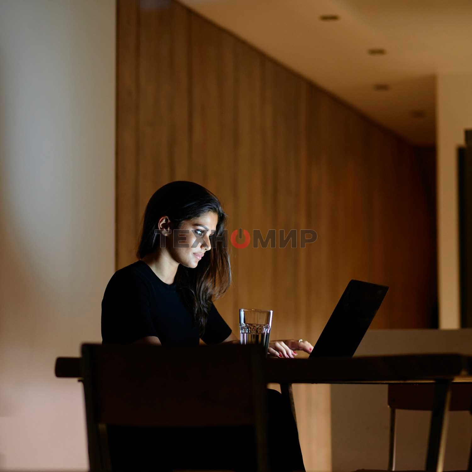 Мышь беспроводная Logitech M330 SILENT PLUS синий, 1000 dpi, радиоканал, USB, кнопки - 3