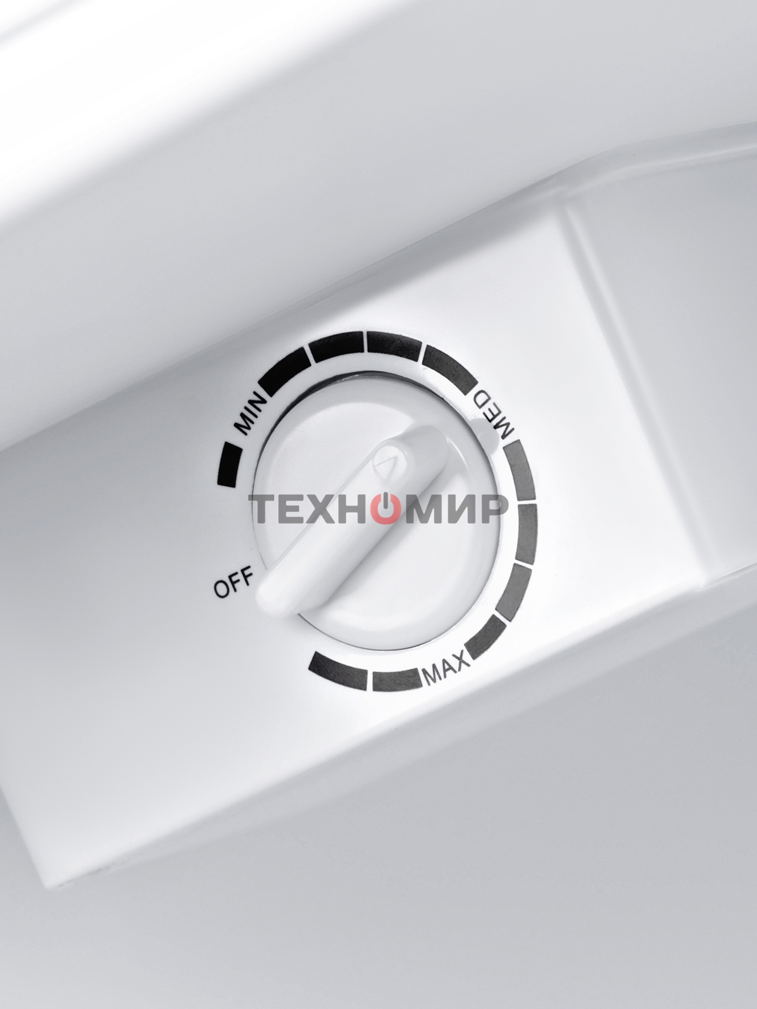 Холодильник Hyundai CO1002 белый однокамерный 65л, ручная разморозка