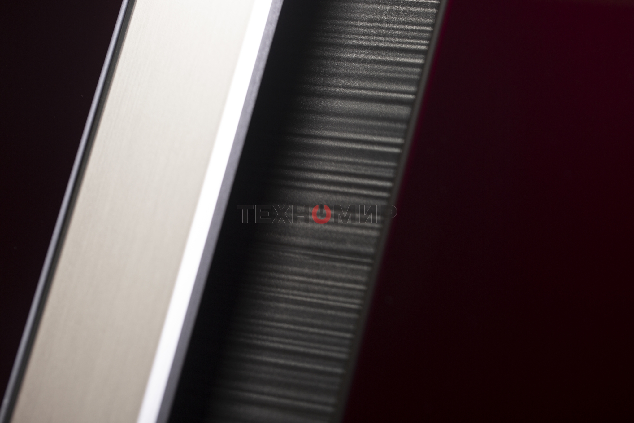 Холодильник Sharp SJ-GX98PRD темно-бордовый трехкамерный Side by Side 394/211 л морозилка снизу