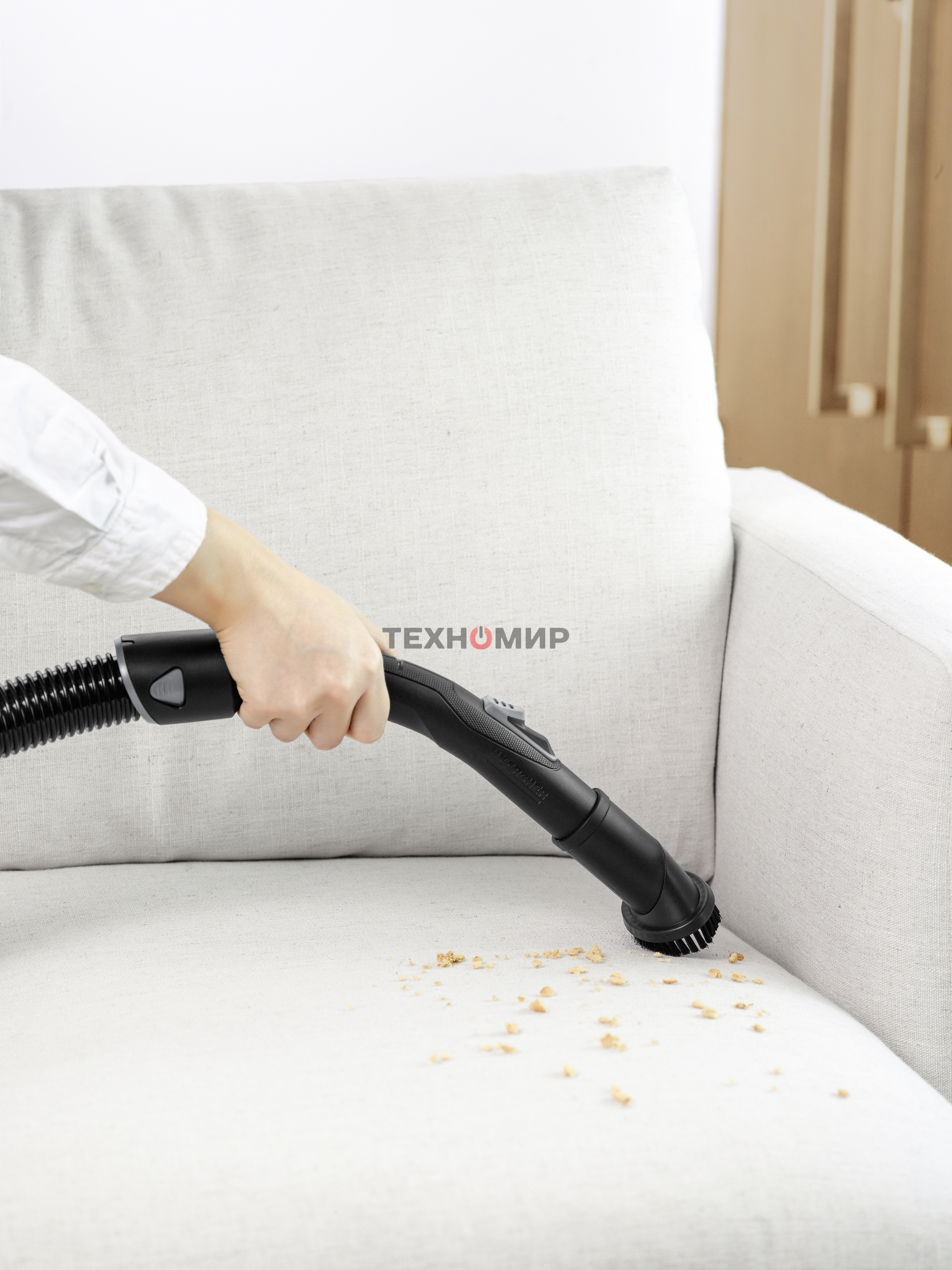 Пылесос Karcher VC2 желтый, 700 Вт, уборка сухая, пылесборник мешок 2,8 л