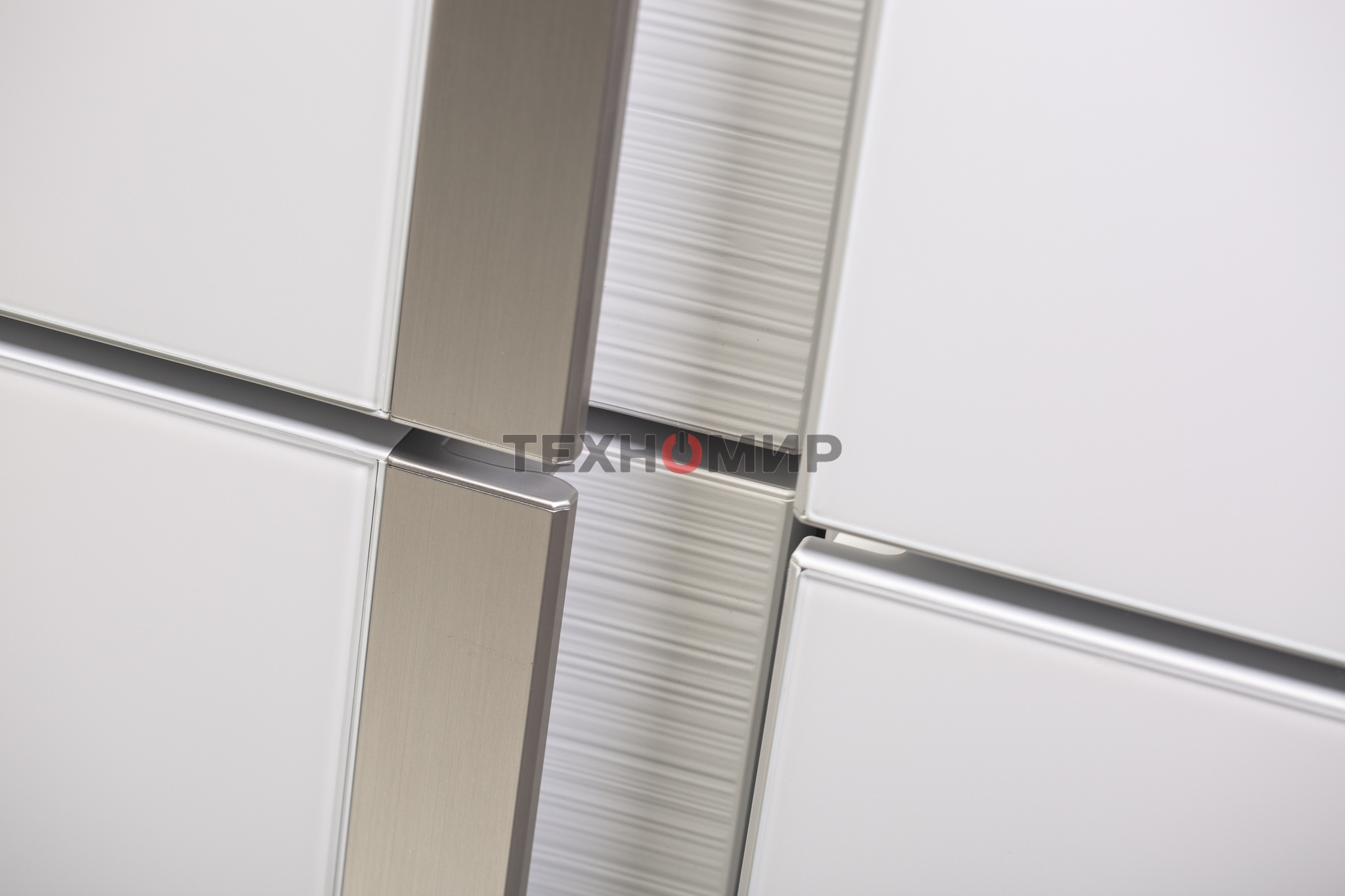 Холодильник Sharp SJGX98PWH белое стекло четырехкамерный 394/211л морозилка снизу