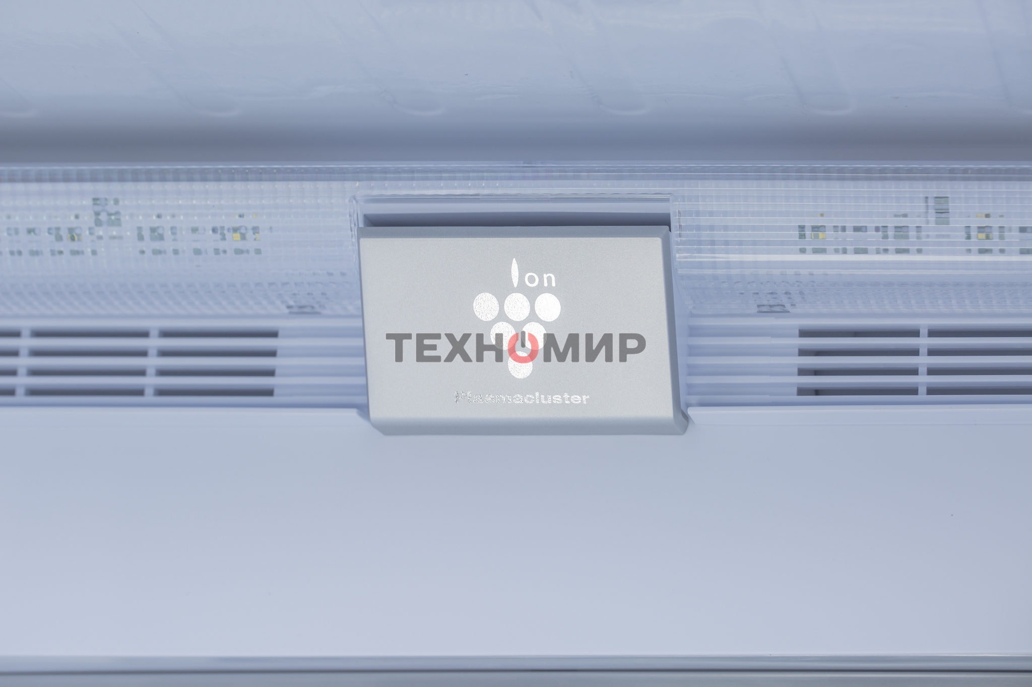 Холодильник Sharp SJGX98PWH белое стекло четырехкамерный 394/211л морозилка снизу