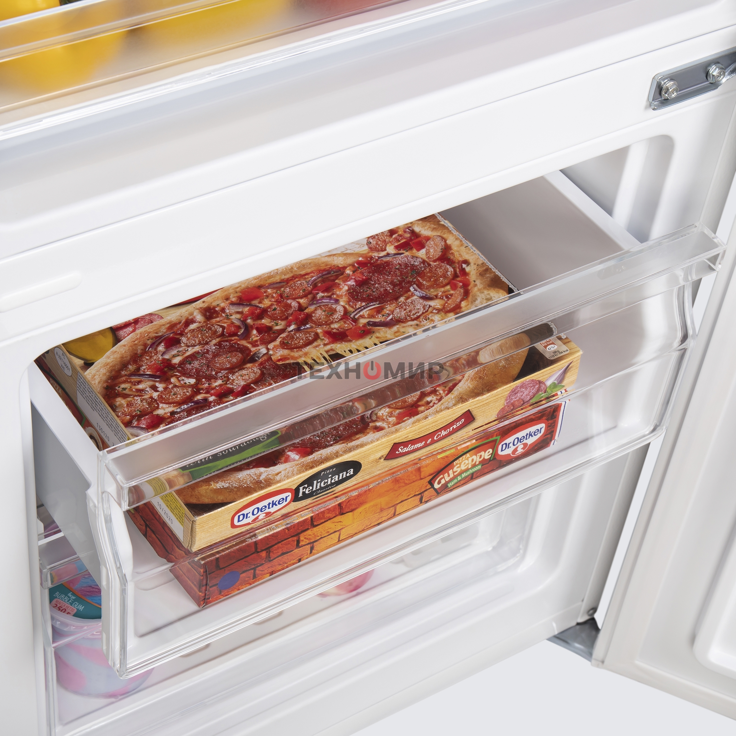 Холодильник Maunfeld MFF144SFW белый глянц. двухкамерный 154/52л морозилка снизу, ручная разморозка